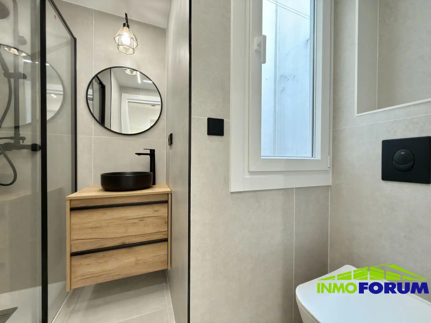 Baño de Piso en venta en A Coruña Capital  con Calefacción y Trastero