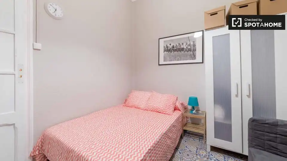 Schlafzimmer von Wohnung zur untervermieten in Valencia mit Klimaanlage, Heizung und Möbliert