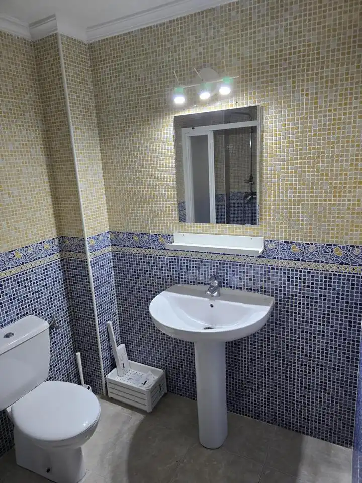 Baño de Piso en venta en Dos Hermanas con Aire acondicionado, Terraza y Trastero