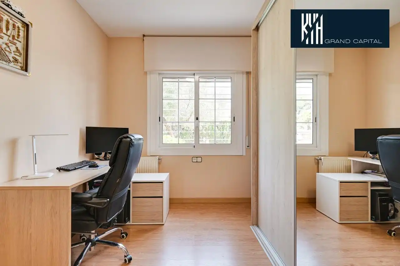 Casa con terraza en venta en Urbanització Llac del Cigne, imagen 28