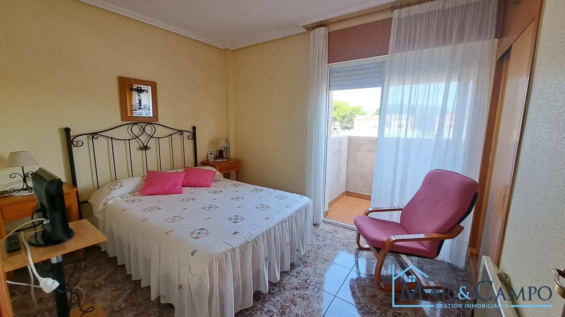 Habitación de Casa adosada en venta en Los Alcázares con Aire acondicionado, Jardín privado y Amueblado