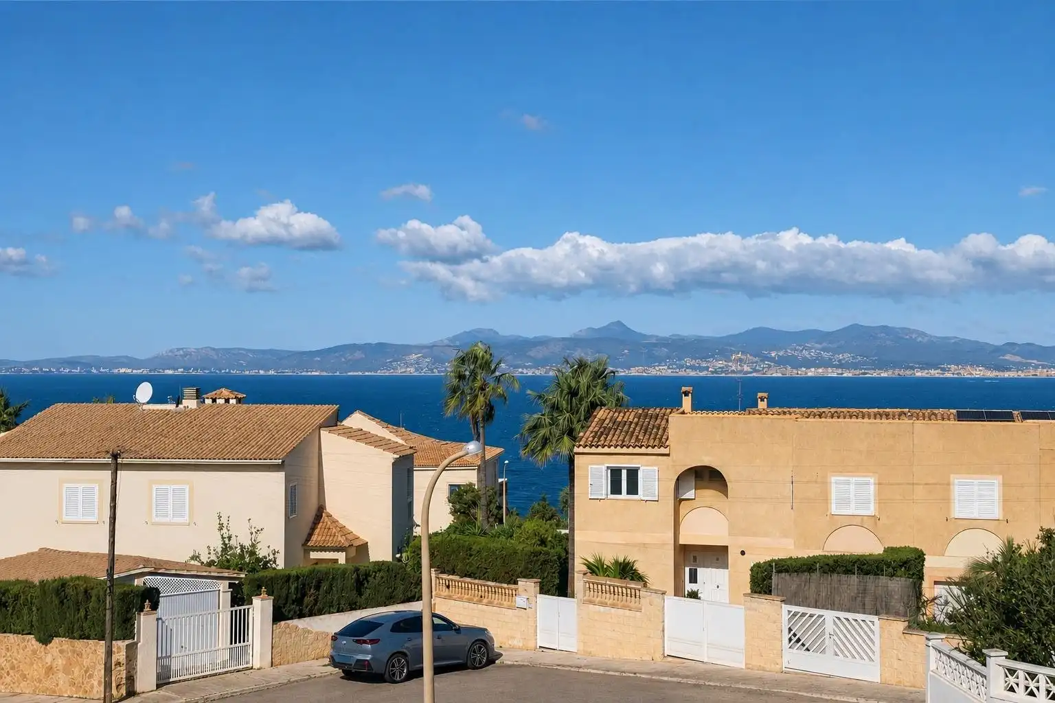 Vista exterior de Casa o xalet en venda en Llucmajor amb Aire condicionat, Calefacció i Jardí privat