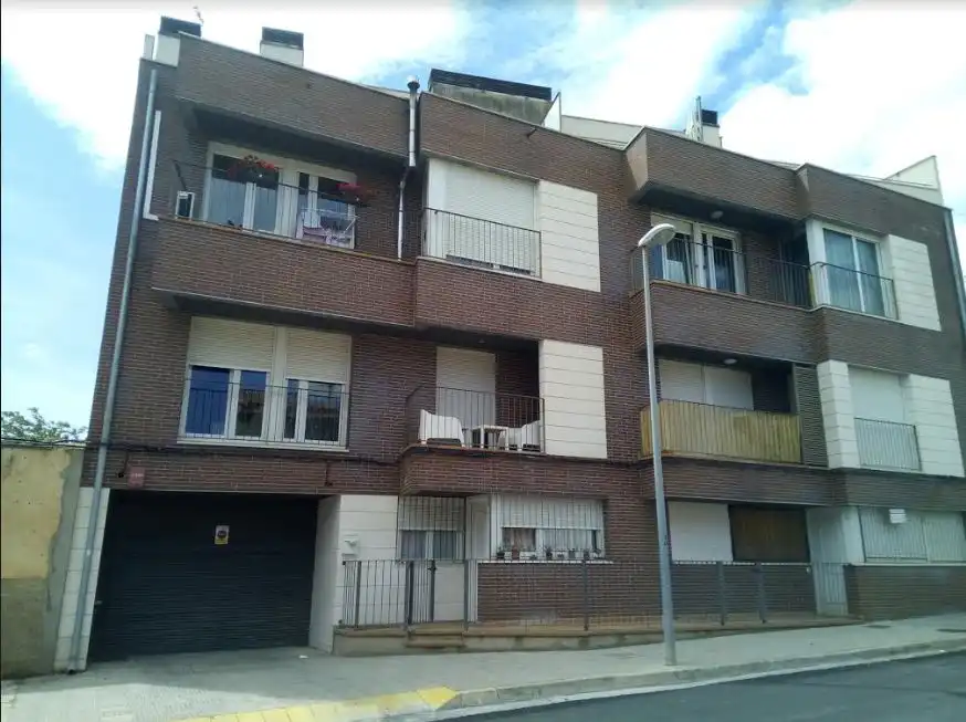 Aparcament amb ascensor en venda a Padre Moret