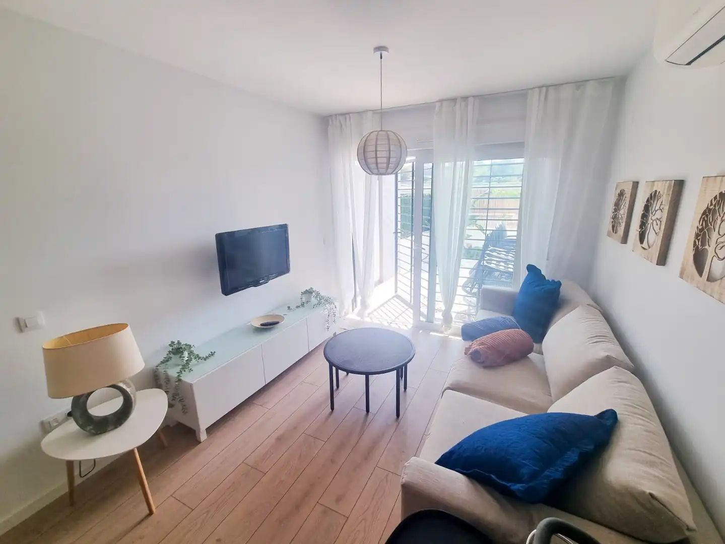 Sala de estar de Piso de alquiler en Pilar de la Horadada con Aire acondicionado, Jardín privado y Terraza