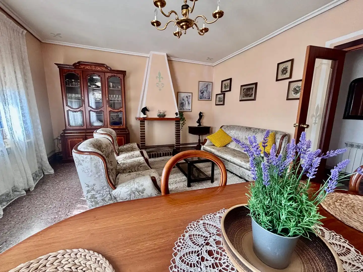 Sala d'estar de Casa o xalet en venda en Bulbuente amb Calefacció, Jardí privat i Terrassa