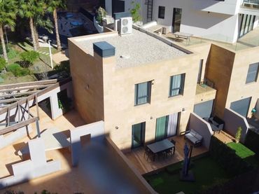 Duplex con piscina in vendita a Platja de Torres