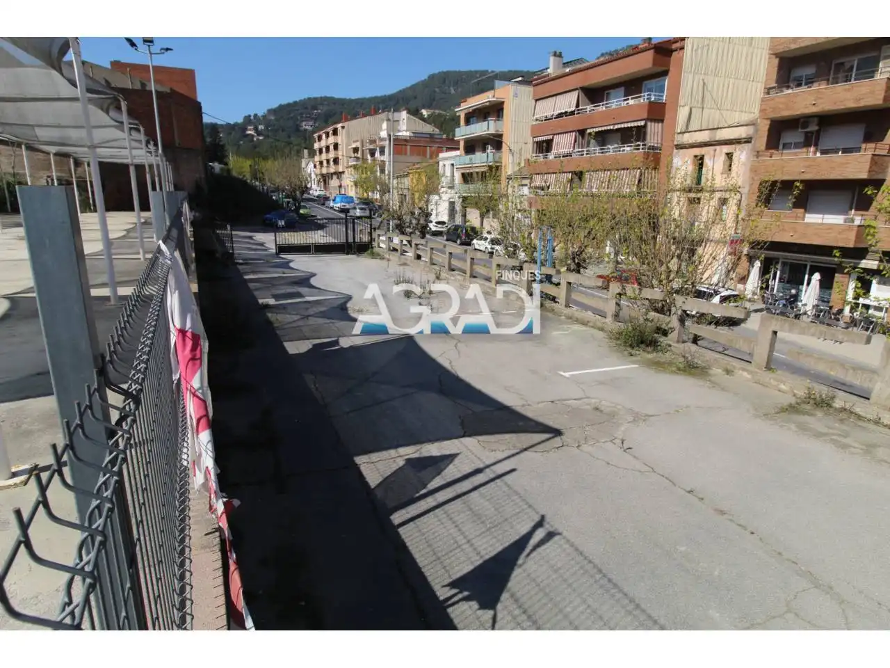 Parking de Nave industrial de alquiler en Vallirana