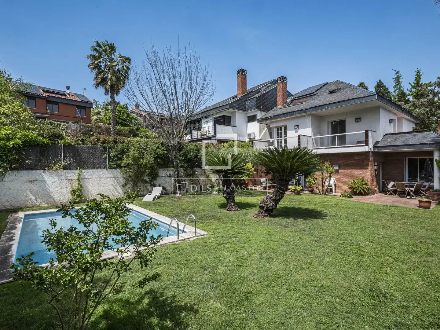 Garden of Houses for sale in Sant Cugat del Vallès  with Air Conditioner, Heating and Private garden
