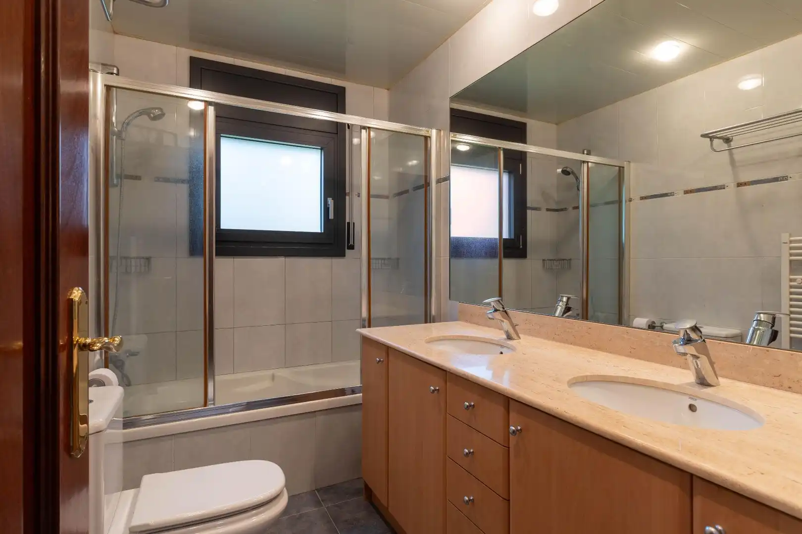 Baño de Casa o chalet en venta en Vacarisses con Calefacción, Jardín privado y Terraza