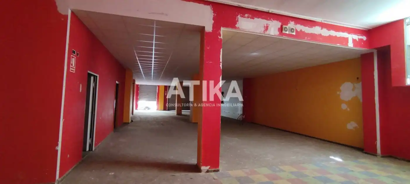 Locale commerciale in vendita a Sant Josep - Zona Hospital, imagen 7