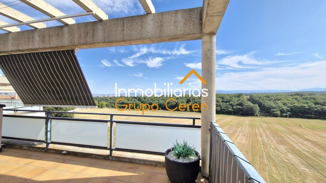 Vista exterior de Dúplex en venda en Cirueña amb Calefacció, Jardí privat i Terrassa