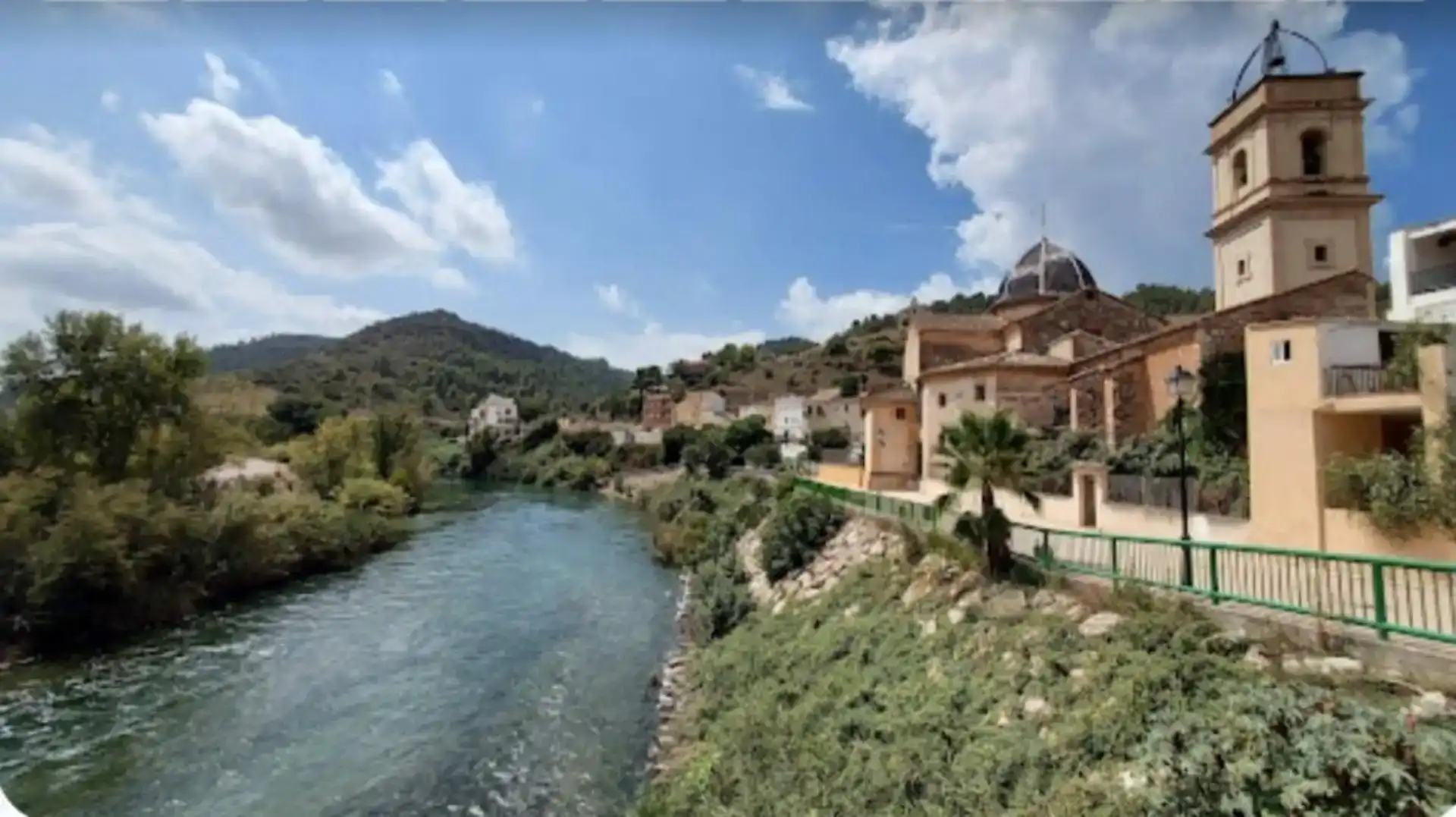 Vista exterior de Casa adosada en venda en Sumacàrcer amb Jardí privat, Traster i Moblat