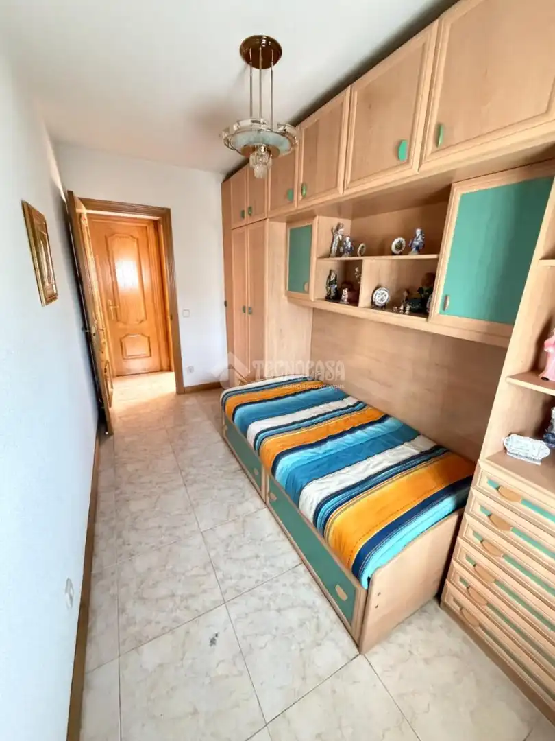 Bedroom of Flat for sale in Fuenlabrada  with Air Conditioner, Heating and Terrace