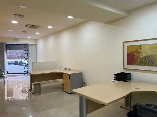 Local de alquiler en Esplugues de Llobregat con Aire acondicionado, Calefacción y Amueblado