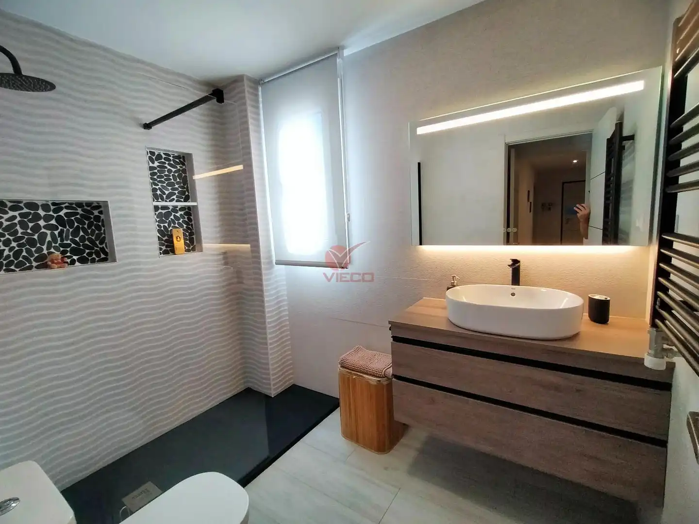 Badezimmer von Wohnung zur Miete in Cuenca mit Heizung, Terrasse und Möbliert