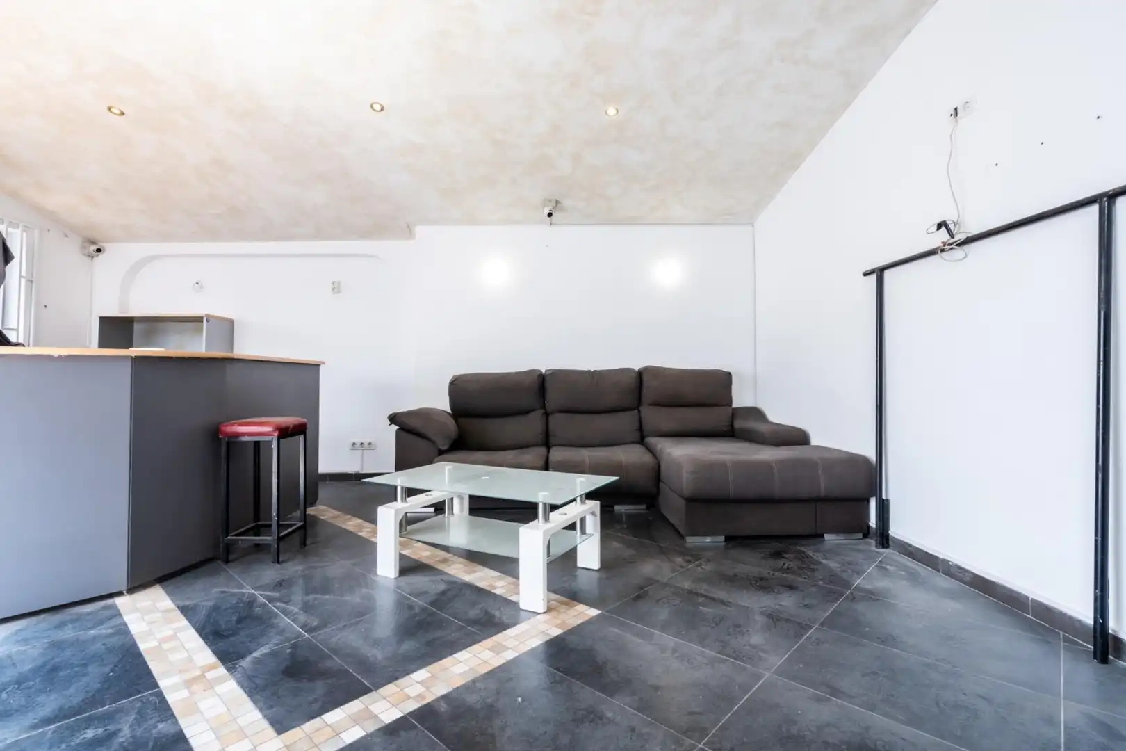 Wohnzimmer von Büro zum Verkauf in Arona