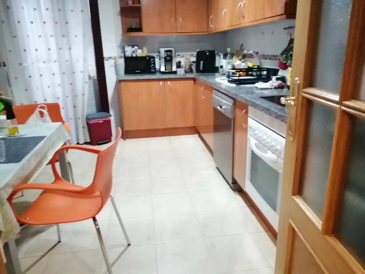 Küche von Wohnung zum Verkauf in Castellón de la Plana / Castelló de la Plana mit Abstellraum und Balkon