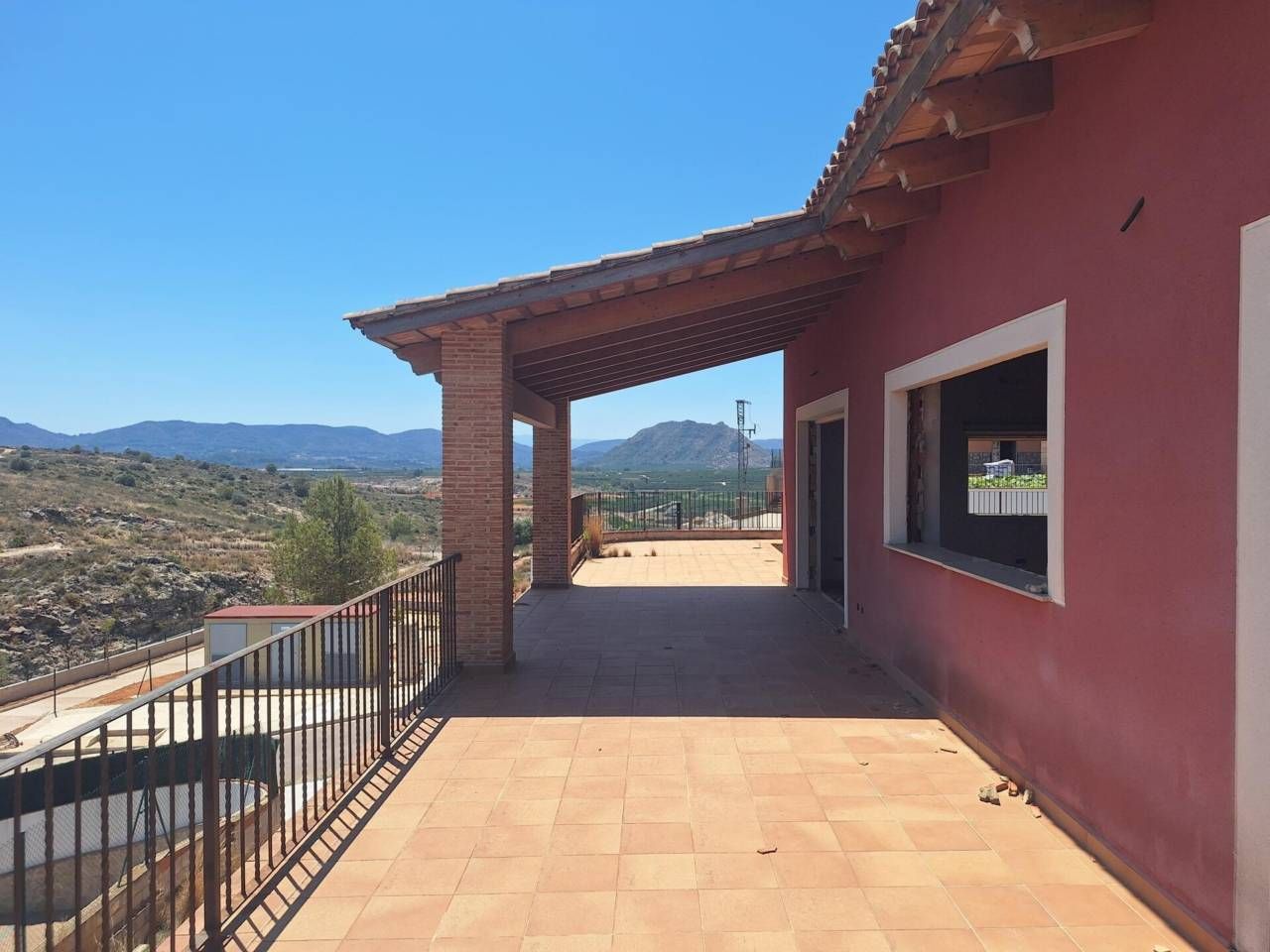 Edifici en venda a Besana, L'Énova