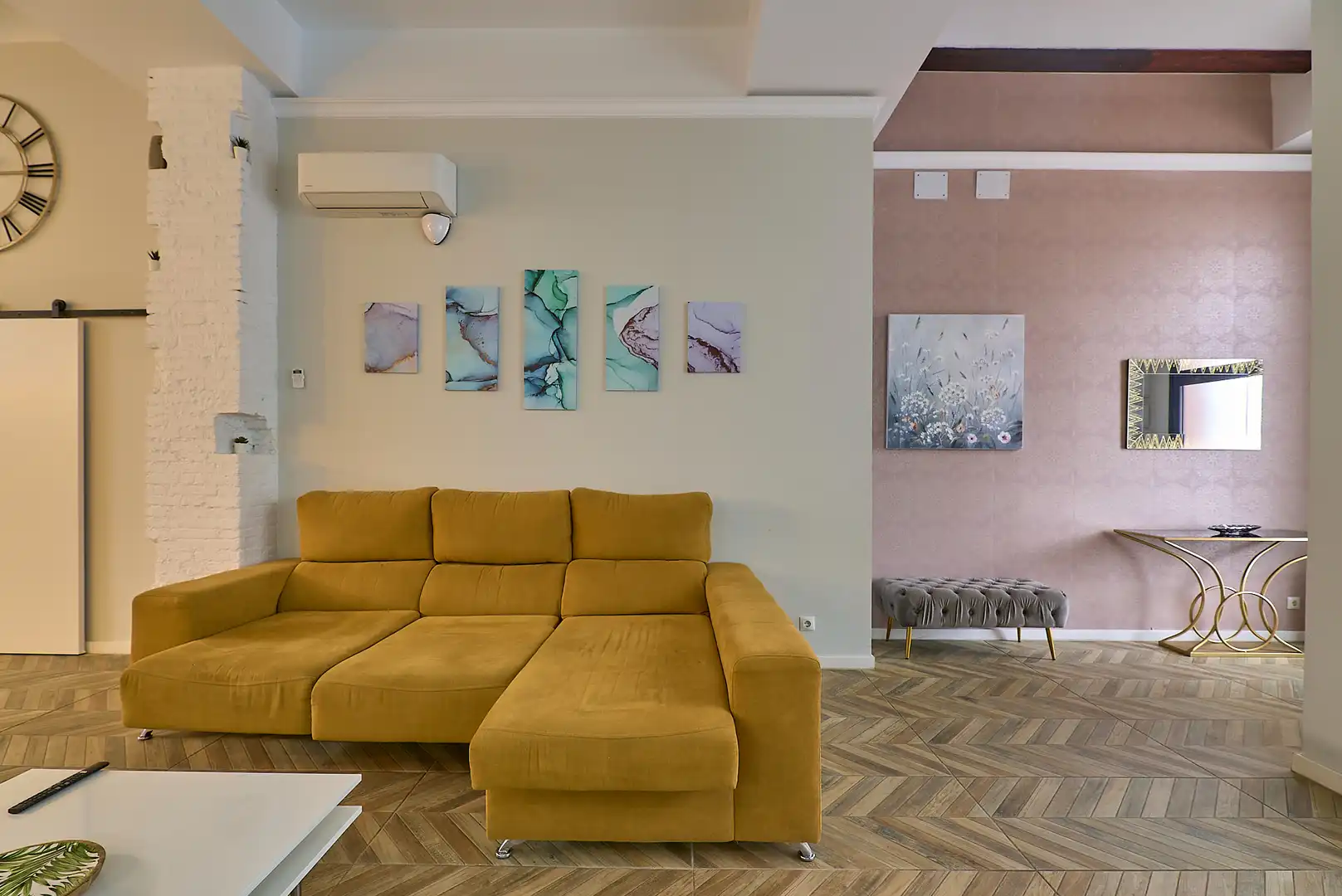Sala d'estar de Apartament de lloguer en Valencia amb Aire condicionat, Calefacció i Piscina