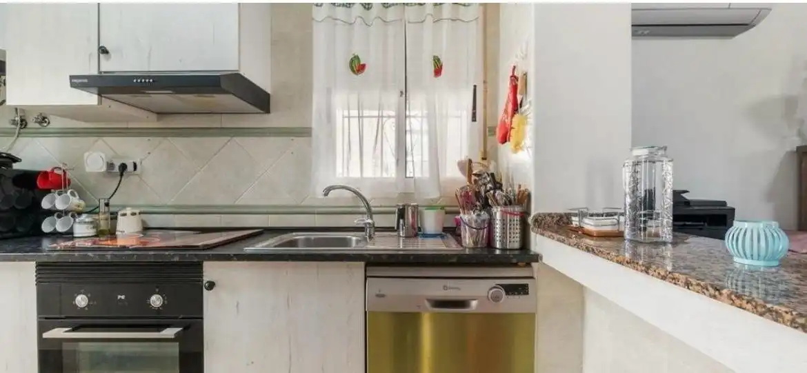 Cocina de Dúplex en venta en San Miguel de Salinas con Piscina, Amueblado y Piscina comunitaria