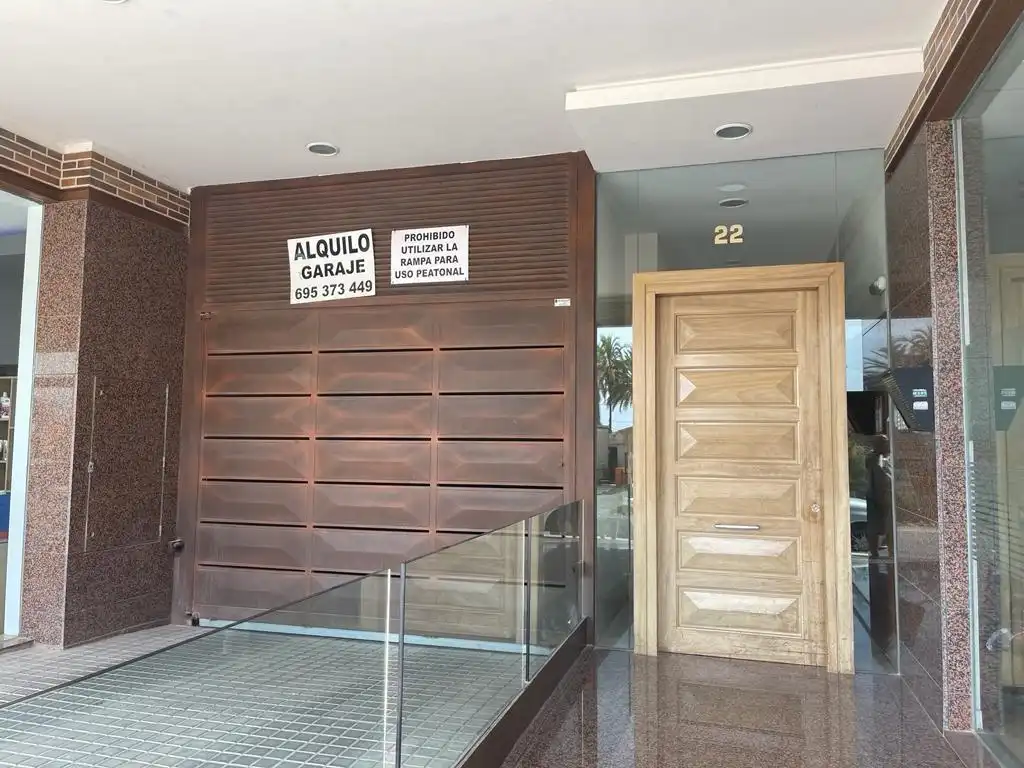 Aparcamiento en venta en Calle de la Virgen del Pilar 24, imagen 2