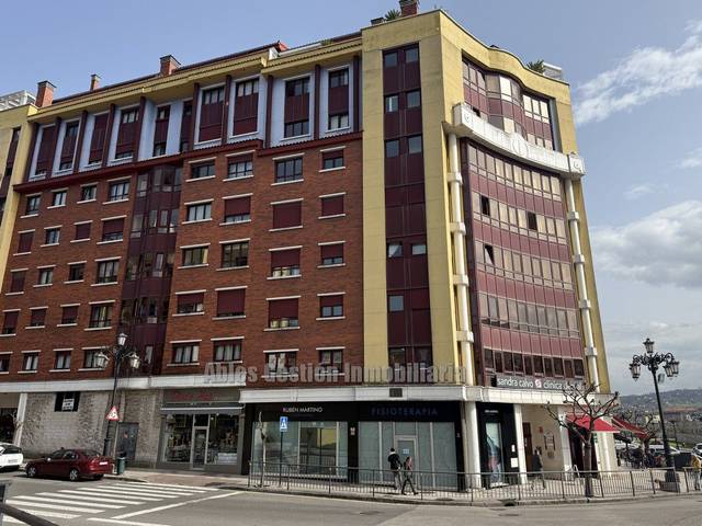 Piso en Venta en Amsterdan, 4 en HUCA - La Cadellada