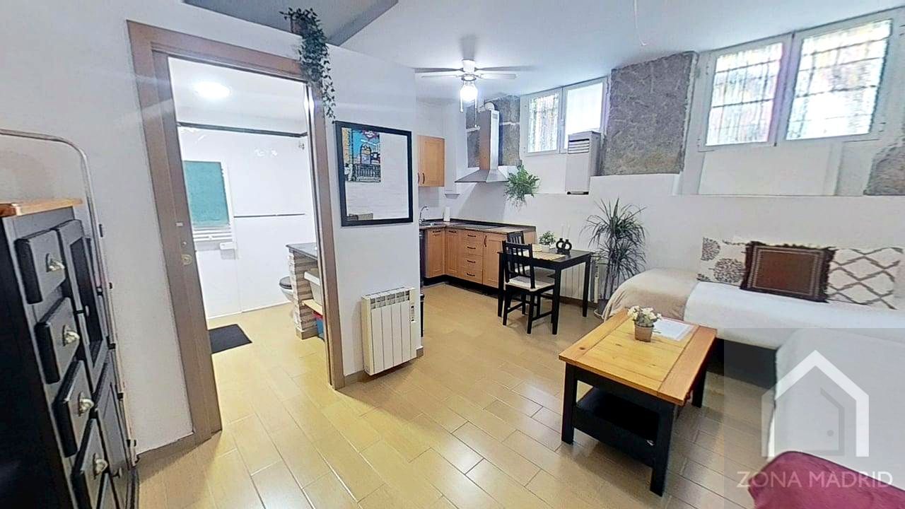 Planta baja for sale in  Madrid Capital  with Furnished