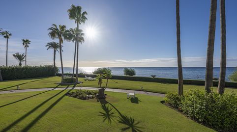 Foto 2 de Planta baja en venta en Alcazaba Beach, Zona de Punta Plata, Estepona