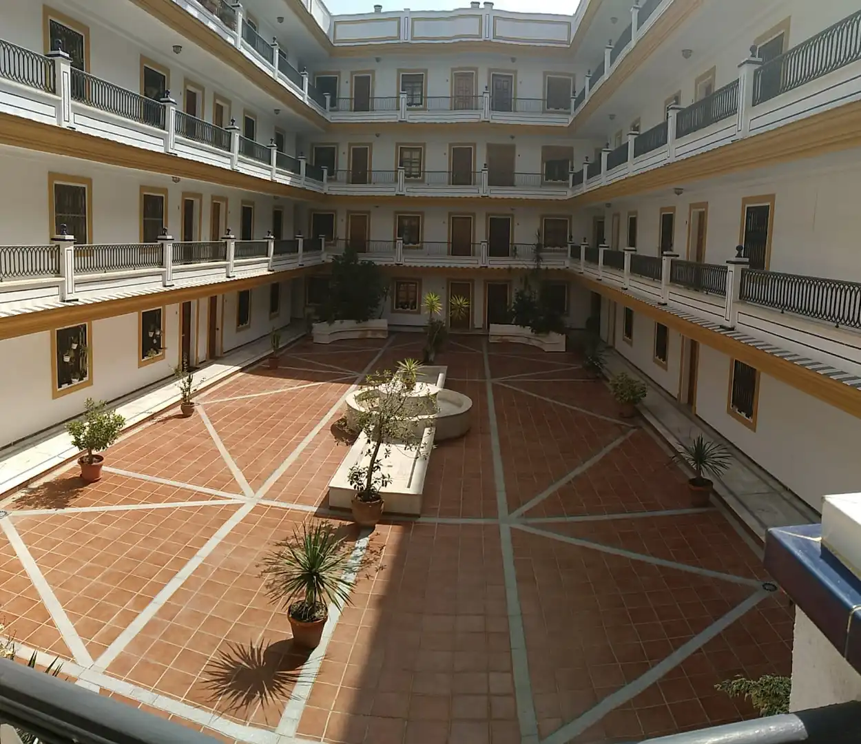 Flat for rent in Sevilla  with Air Conditioner, Heating and Furnished