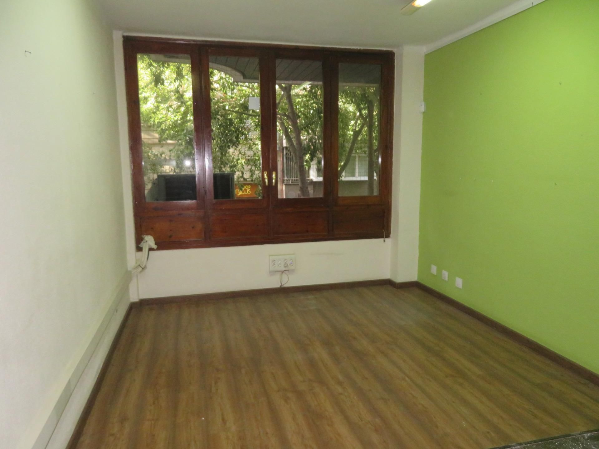 Dormitori de Oficina de lloguer en  Barcelona Capital amb Aire condicionat