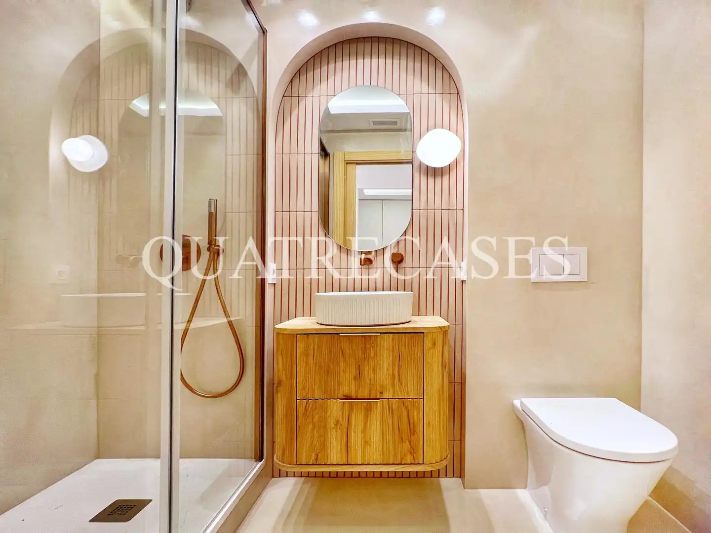 Baño de Piso en venta en Barcelona con Aire acondicionado, Calefacción y Amueblado
