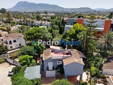 Villa con piscina in vendita a Las Marinas / Les Marines