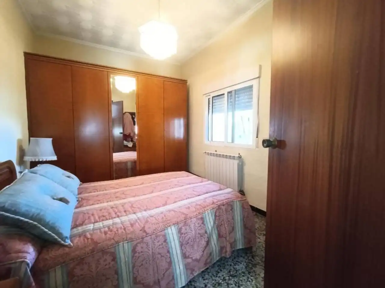 Schlafzimmer von Haus oder Chalet zum Verkauf in Elda mit Heizung und Schwimmbad