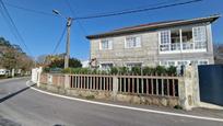 Vista exterior de Casa o xalet en venda en Pontevedra Capital  amb Jardí privat