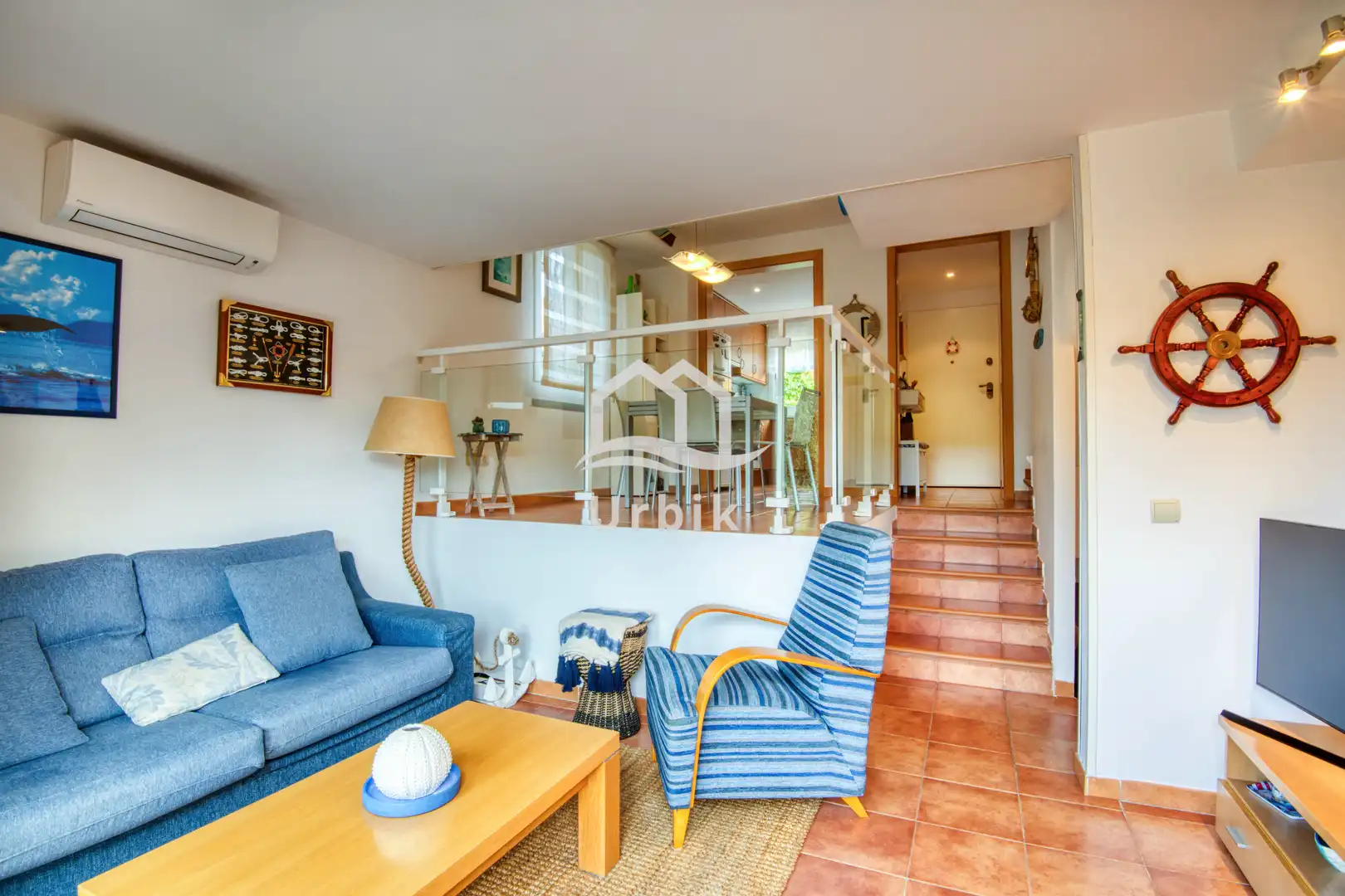Sala de estar de Casa adosada en venta en Castell d'Aro, Platja d'Aro i s'Agaró con Aire acondicionado, Calefacción y Jardín privado