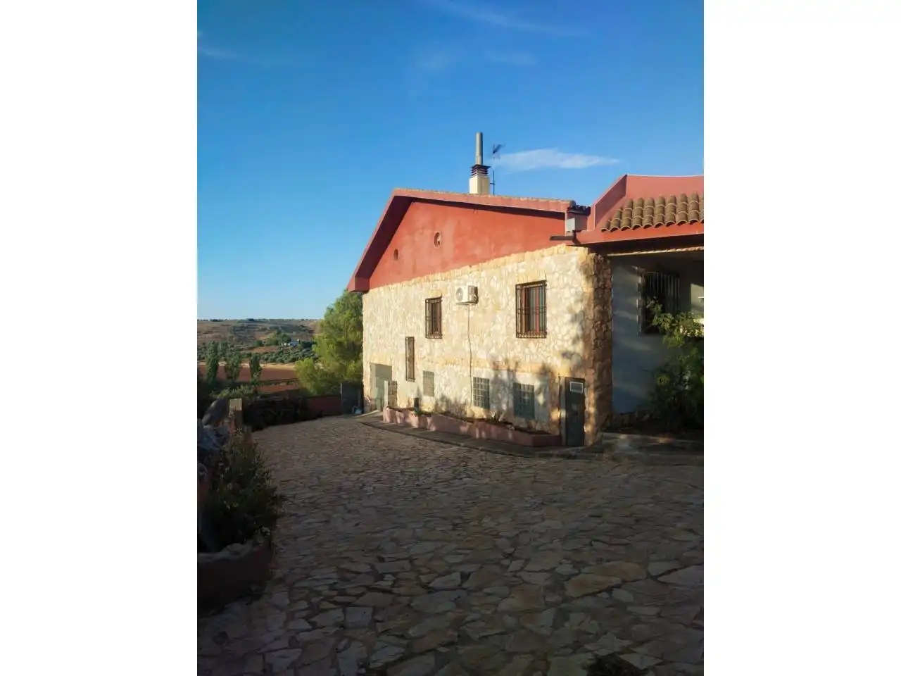 Vista exterior de Finca rústica en venda en Alhambra amb Aire condicionat, Jardí privat i Terrassa