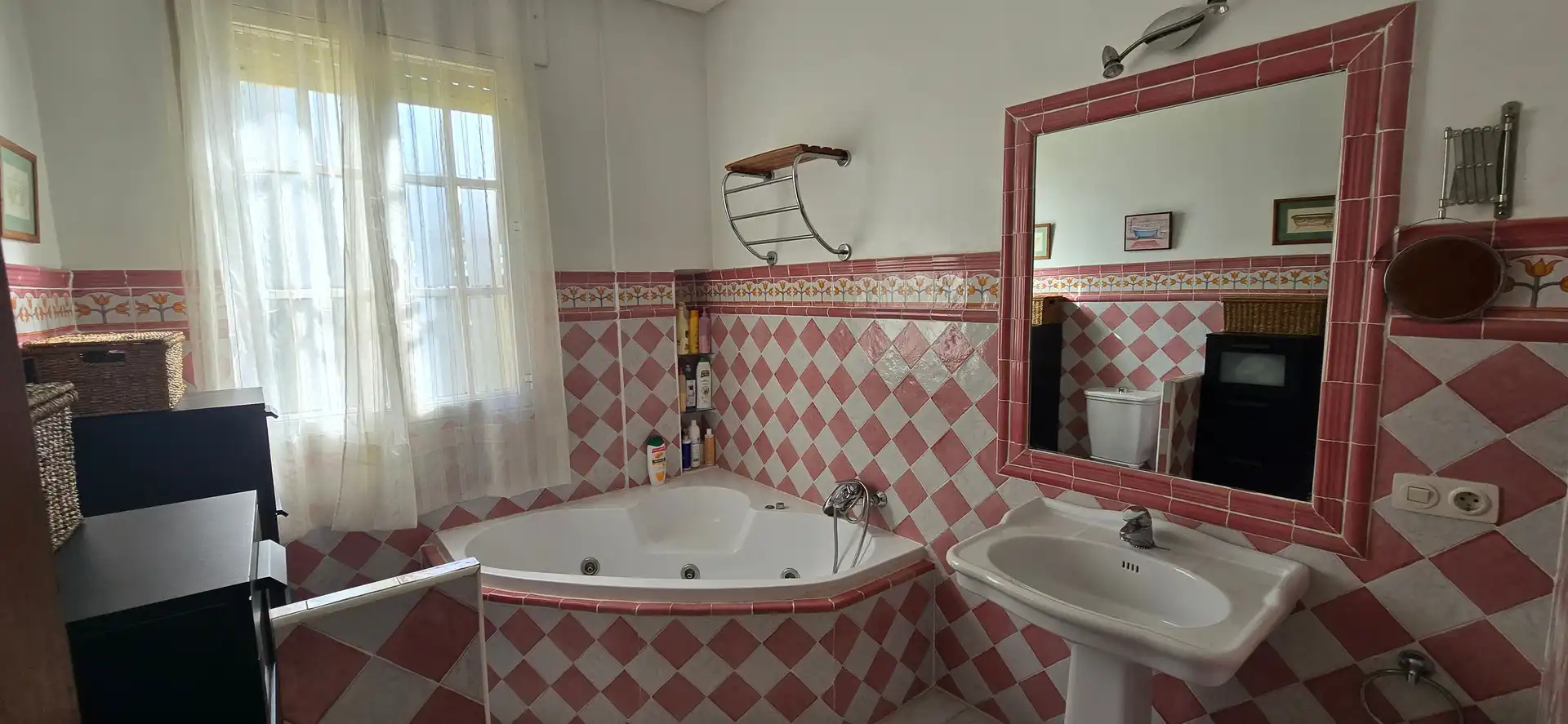 Bathroom of Houses for sale in Jerez de la Frontera  with Air Conditioner, Private garden and Terrace