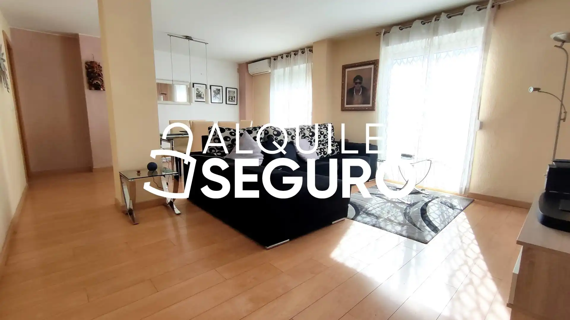 Sala d'estar de Pis de lloguer en Valencia amb Aire condicionat, Terrassa i Moblat