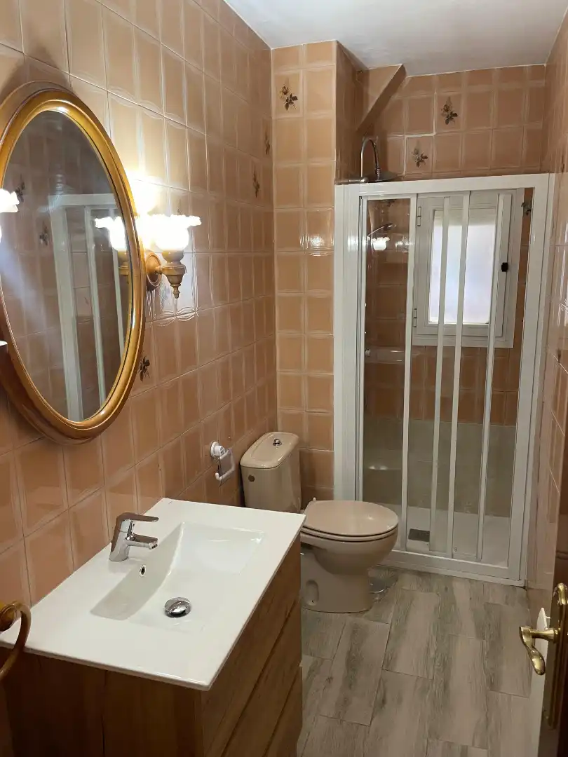 Baño de Piso en venta en Leganés con Jardín privado, Terraza y Balcón