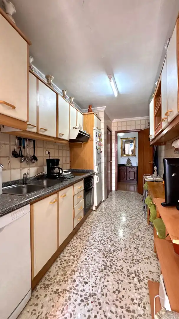 Cocina de Piso en venta en Cáceres con Aire acondicionado, Terraza y Amueblado