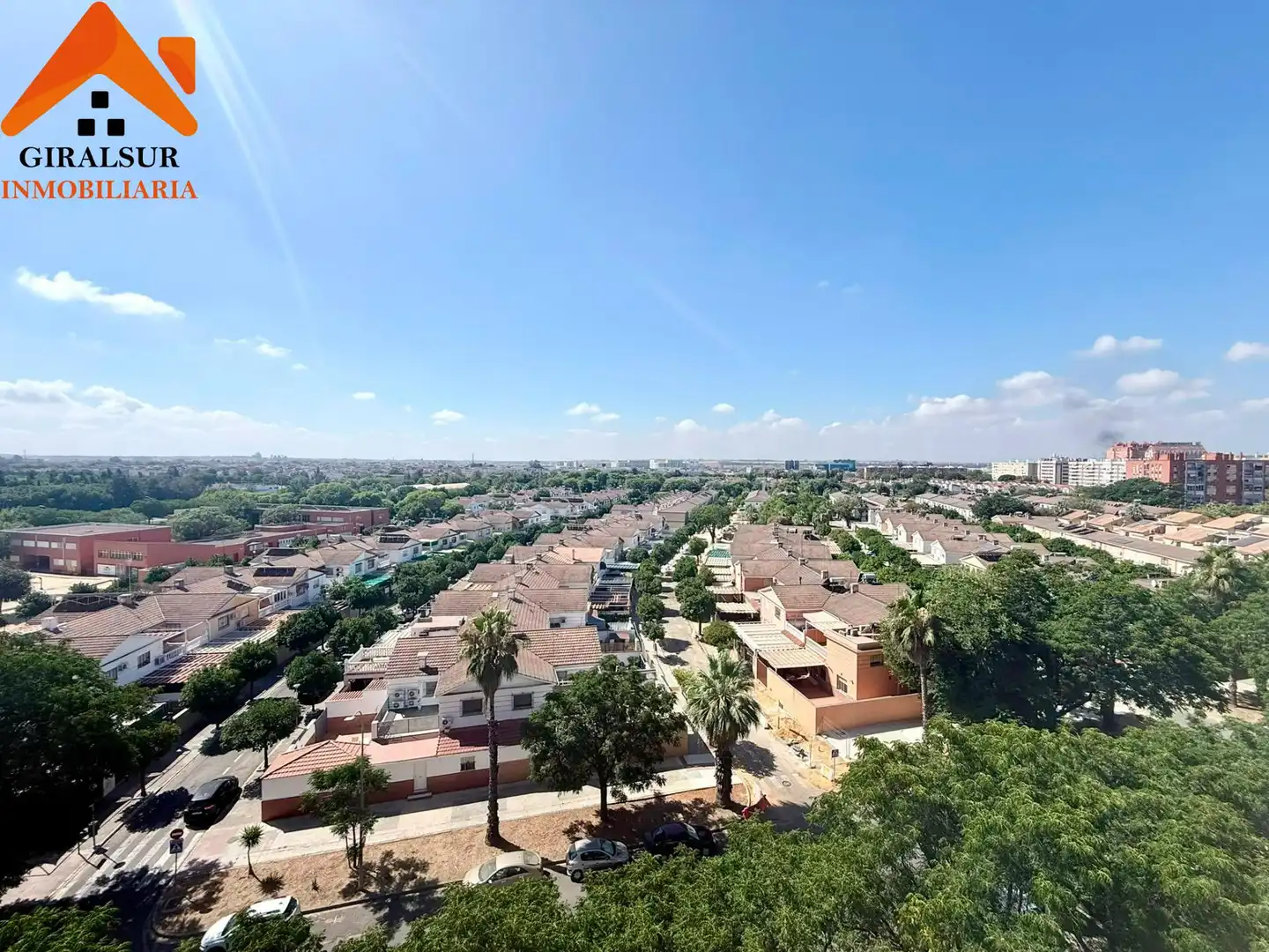 Exterior view of Flat for sale in Sevilla  with Air Conditioner