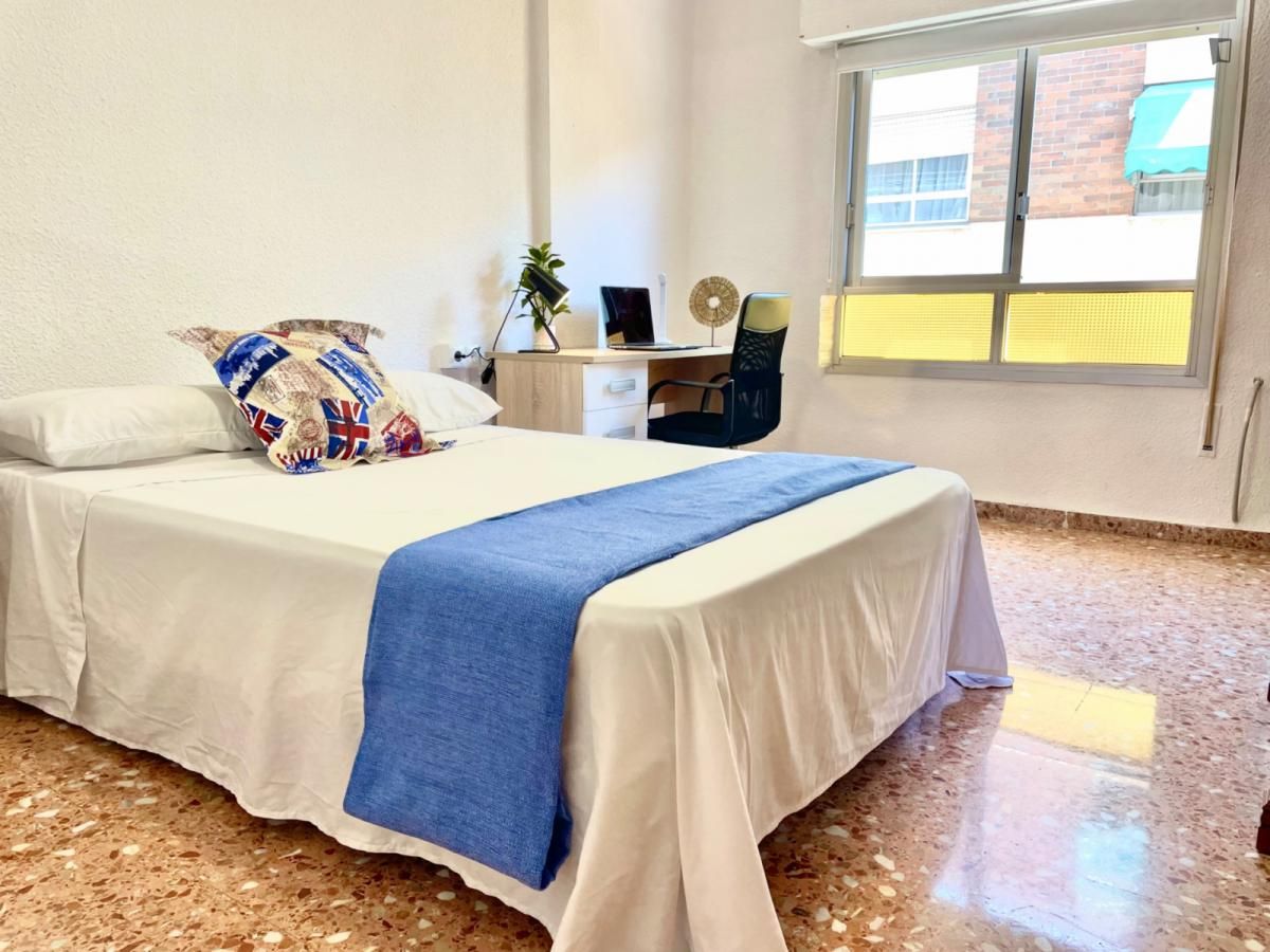 Apartment to share in Centro