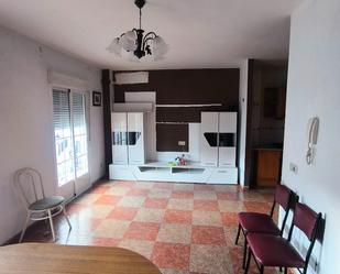 Sala d'estar de Casa o xalet en venda en Campillo de Arenas amb Terrassa, Traster i Moblat