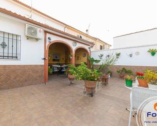 Jardí de Casa adosada en venda en  Córdoba Capital amb Aire condicionat, Calefacció i Traster