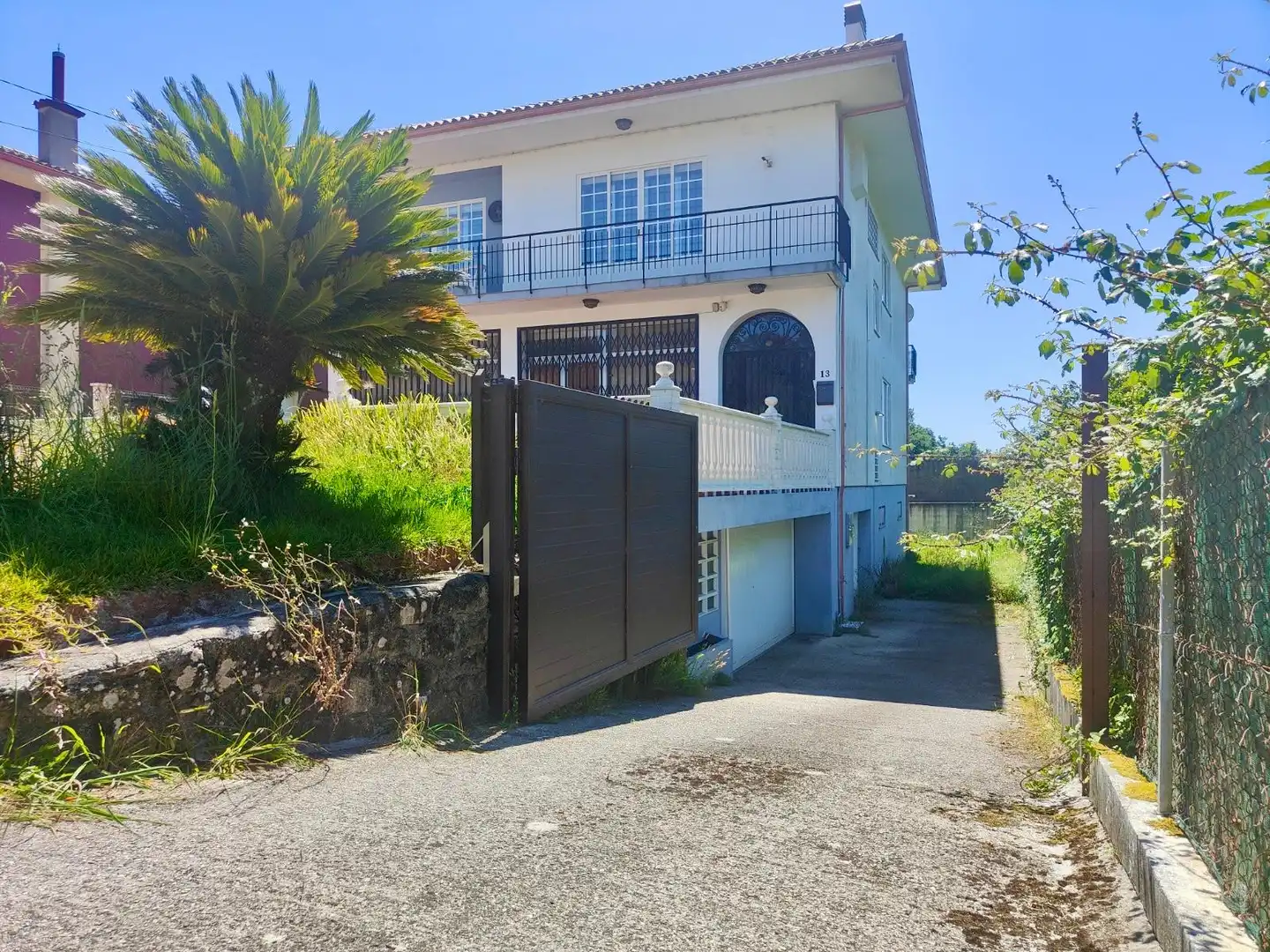 Vista exterior de Casa o chalet en venta en Rianxo con Calefacción, Jardín privado y Parquet