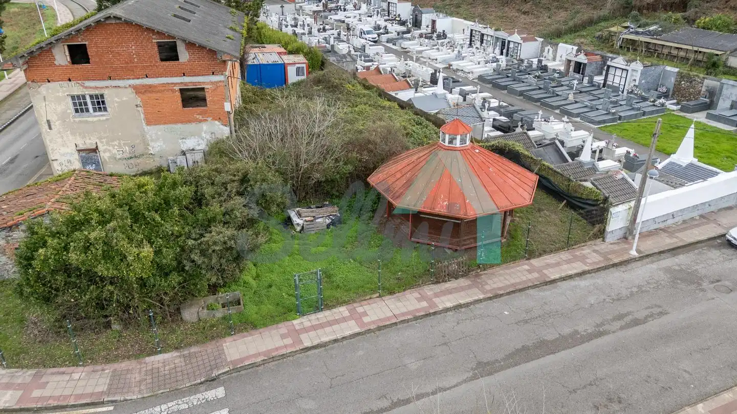 Vista exterior de Casa o xalet en venda en Soto del Barco amb Jardí privat