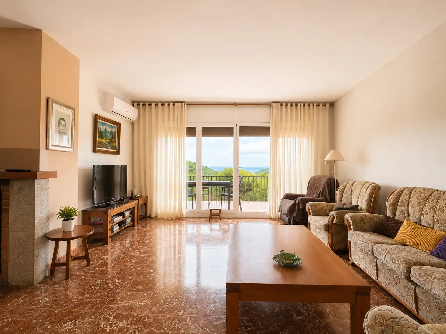 Living room of Country homes for sale in Argentona  with Air Conditioner, Heating and Private garden