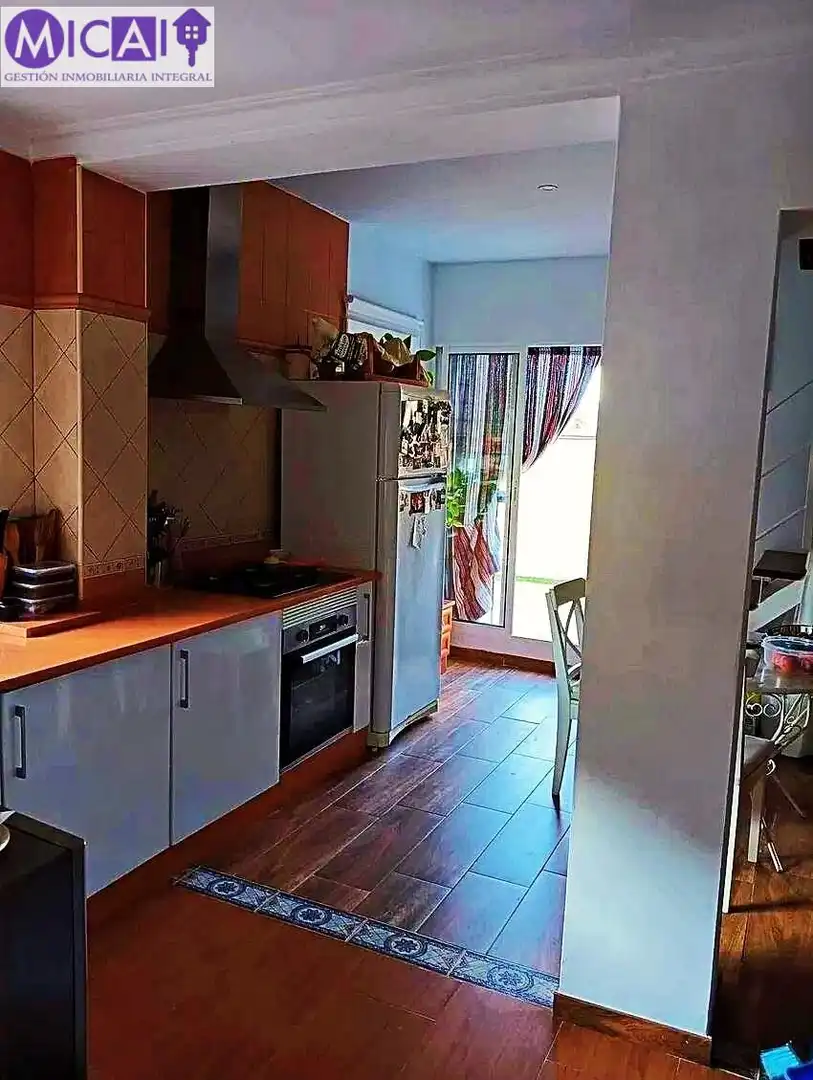 Cuina de Casa o xalet en venda en Chiclana de la Frontera amb Aire condicionat, Jardí privat i Traster
