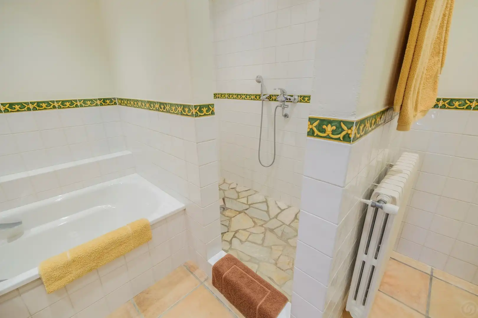 Bathroom of Houses for sale in Santa Cristina d'Aro  with Air Conditioner, Heating and Storage room