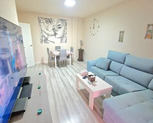 Living room of Flat for sale in Yuncler  with Air Conditioner and Furnished